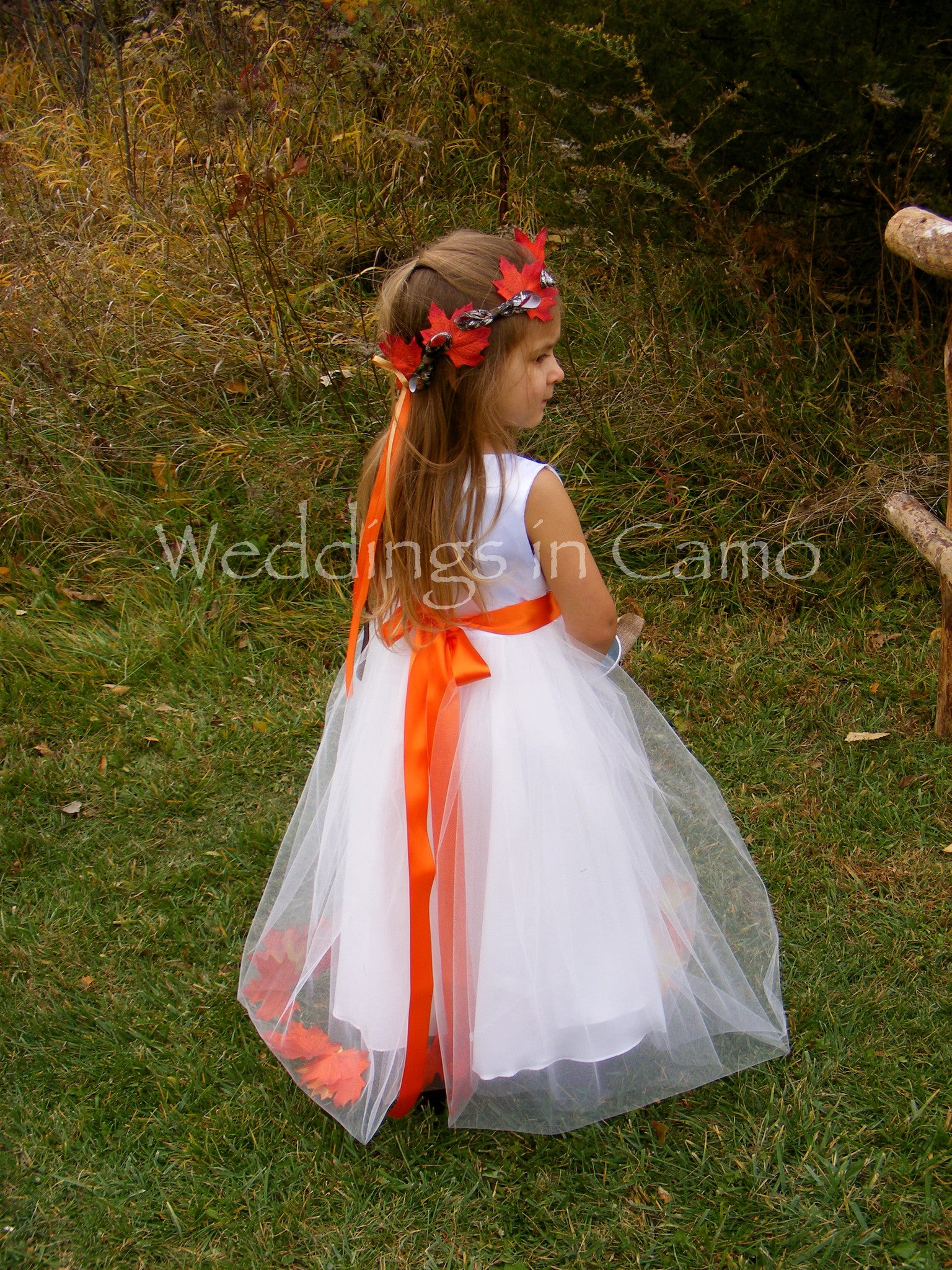 Flower girl dress with tulle and leaves