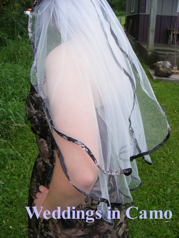 camo wedding veil edged in camo ribbon