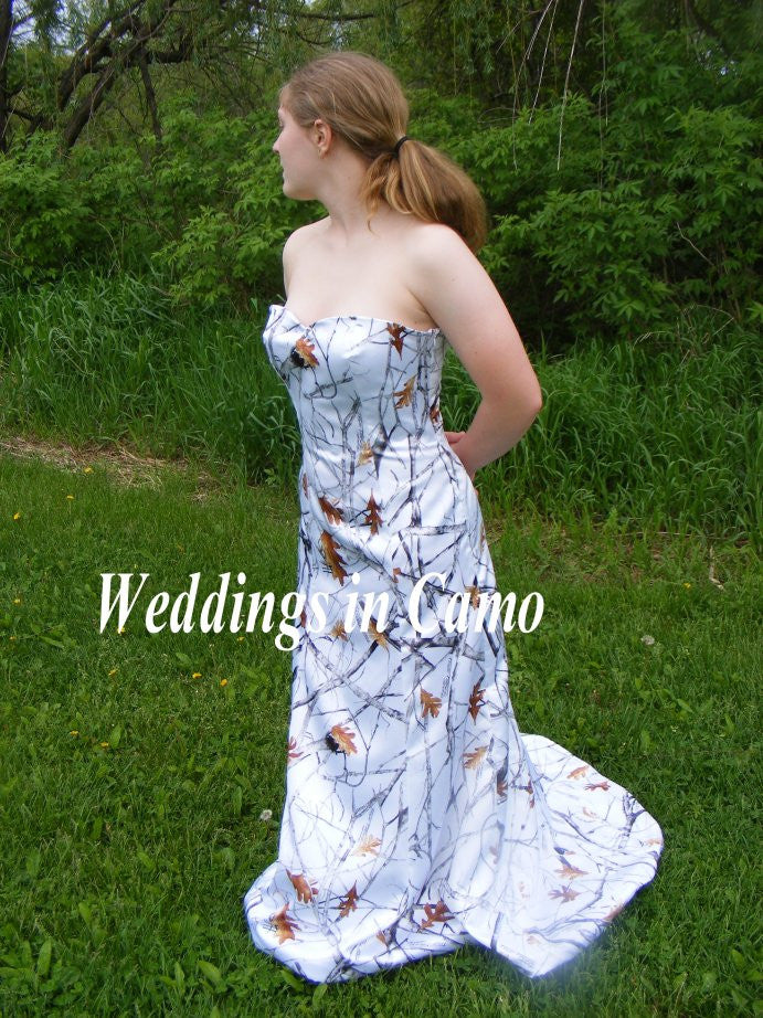 camo weddding dress